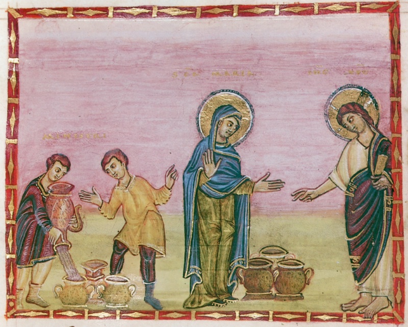 Medieval miniature in a red frame with gold ornament, set between lines of Latin text, against a pink sky fading to green ground: at left two young servants in short tunics fill large jars, one pouring from a ewer; in the centre the Virgin, haloed in gold and wrapped in a blue mantle, gestures towards Christ; at right Christ, haloed and barefoot in a purple mantle, holds a book and stretches his hand towards six clay jars arranged in two groups