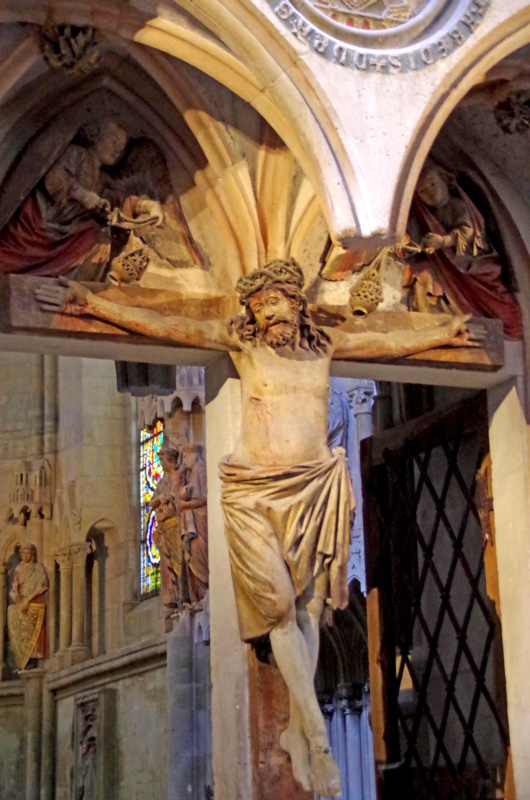 Crucifix with two Angels