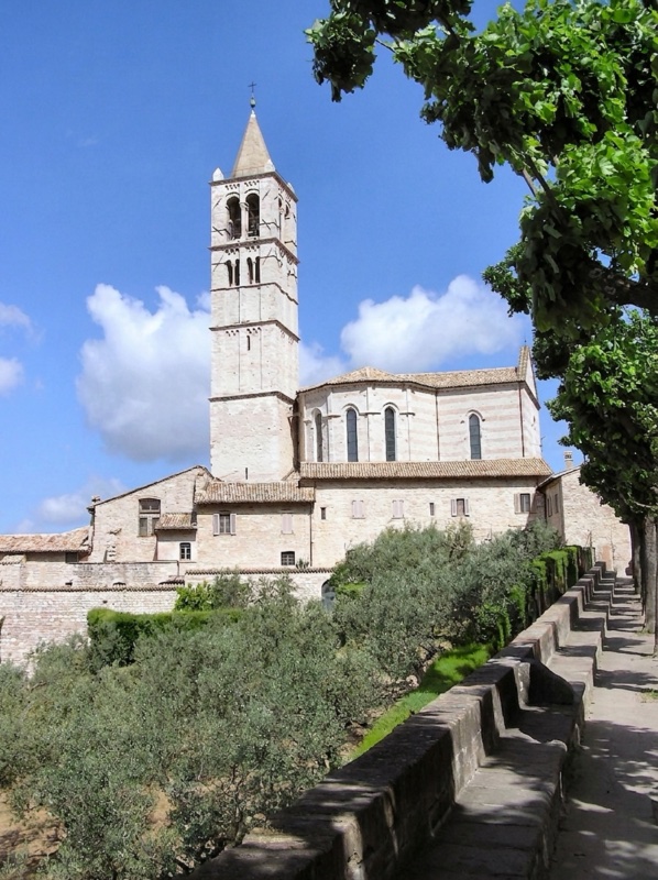 Basilica di Santa Chiara ad Assisi